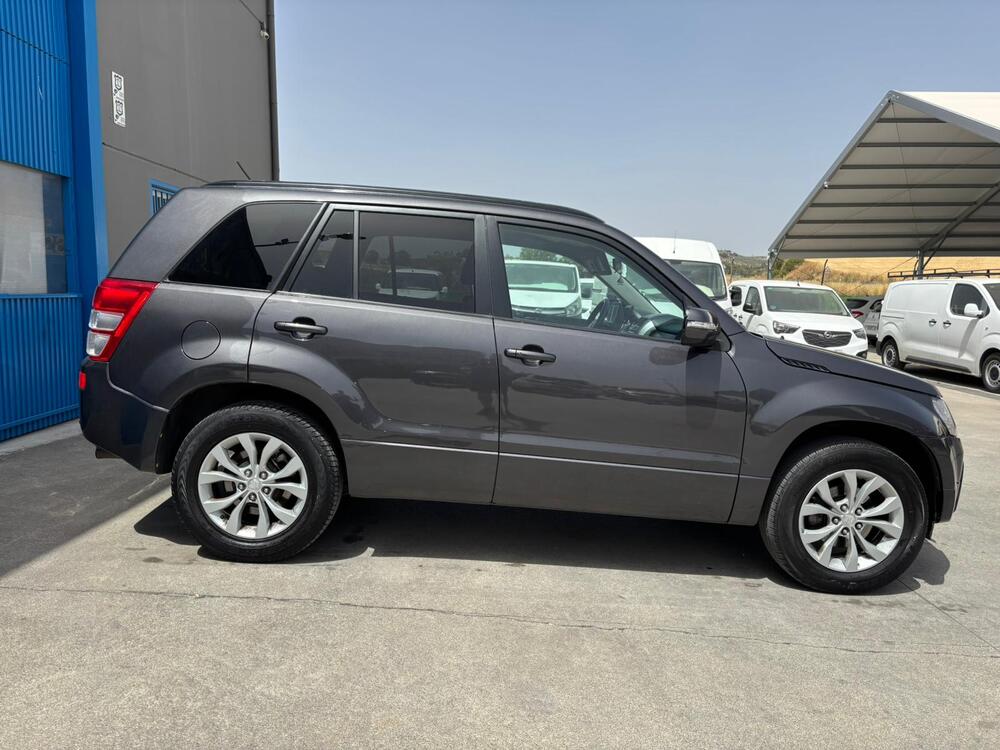 73302c06-668f-4d38-8571-5a6d7302af82