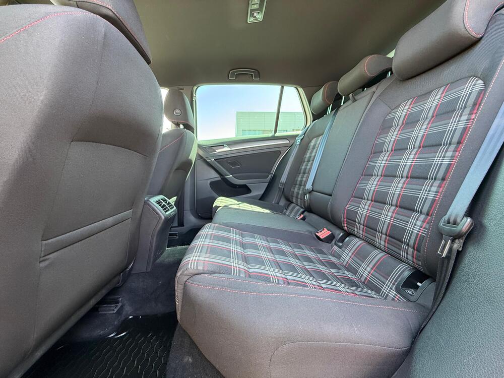 4c5e1085-ffd5-499b-90da-1c3645771ffb