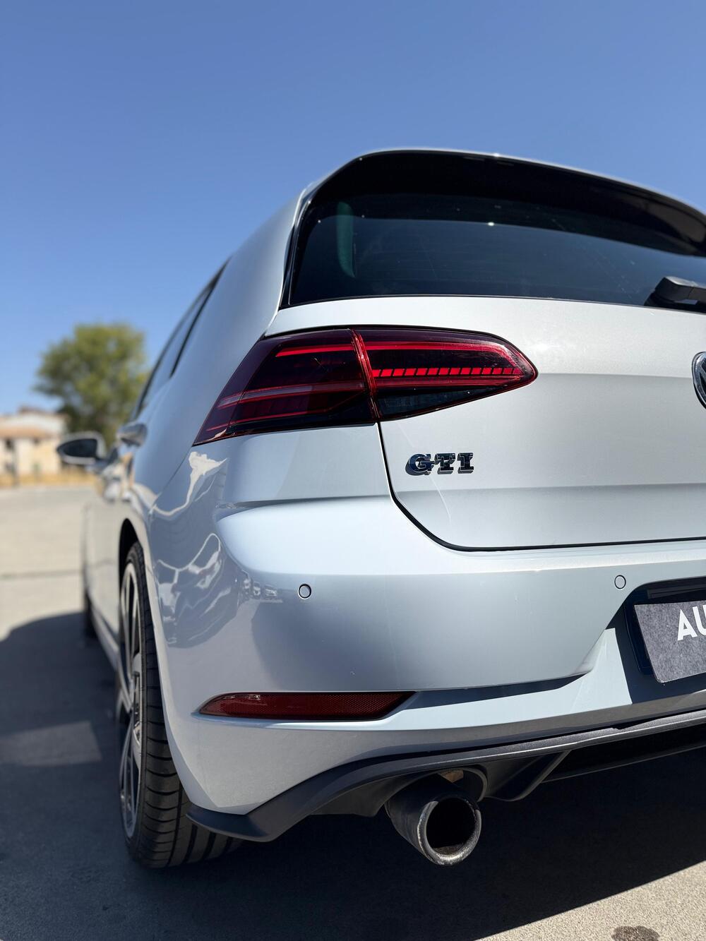 e3fffd3a-5ecd-4fb6-b11b-e01d3b379ada