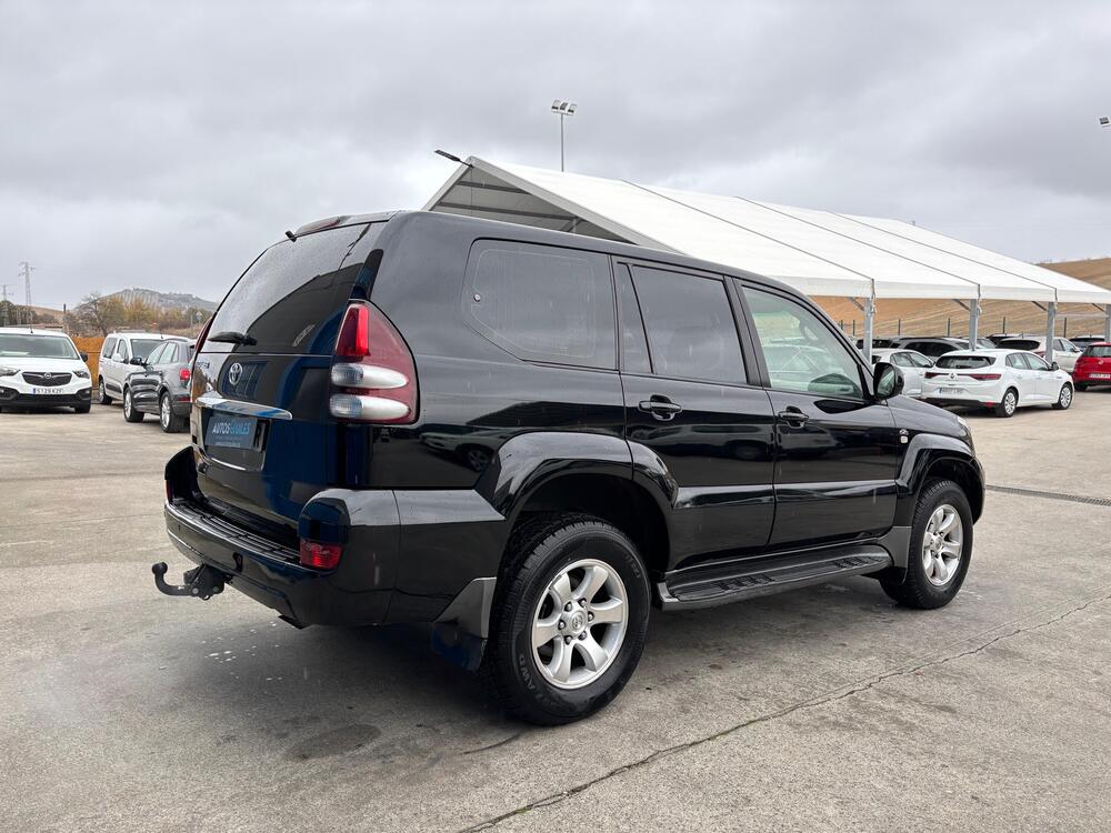 b5e386ec-5994-447d-964b-7a3297c9c81f