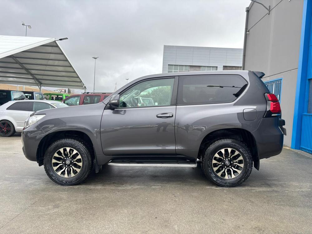 2206d5bf-145c-4c41-93e8-89a8d9225323