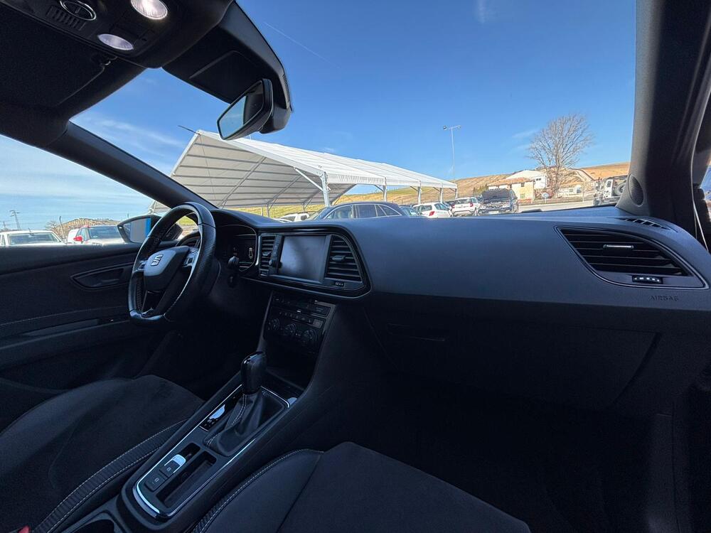 98d94a28-a2b3-41bb-a52c-933d8a40336b