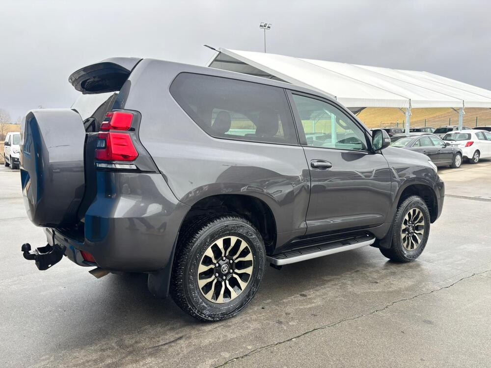 9990df54-8501-4d1f-8c71-09b867609143